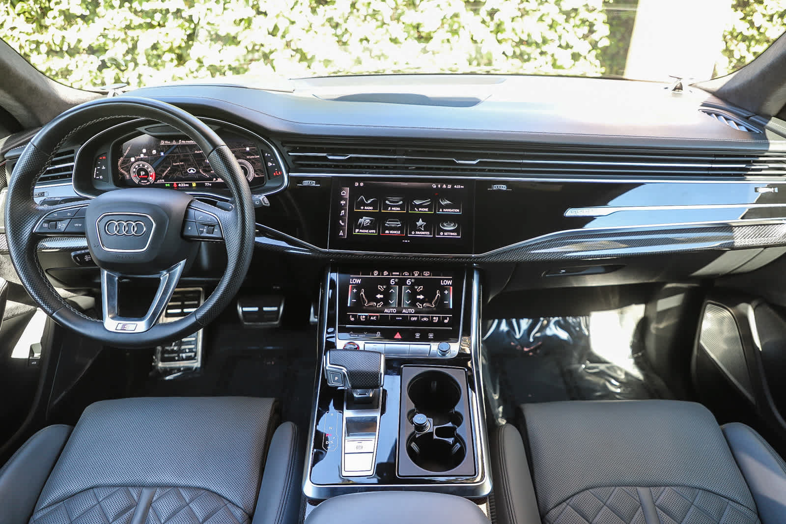 Used 2022 Audi SQ8 Prestige AWD/4WD image 13