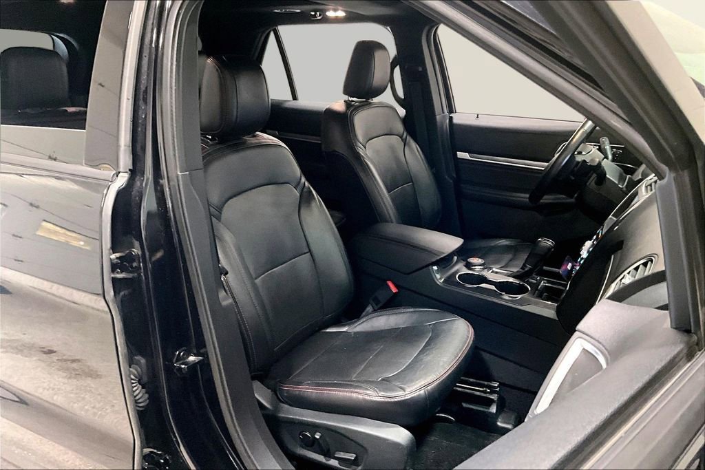 Used 2019 Ford Explorer Sport image 29