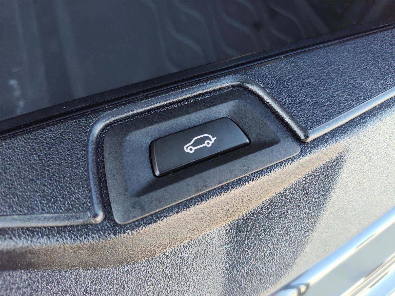 Used 2022 BMW X5 xDrive40i w/ Parking Assistance Package image 7