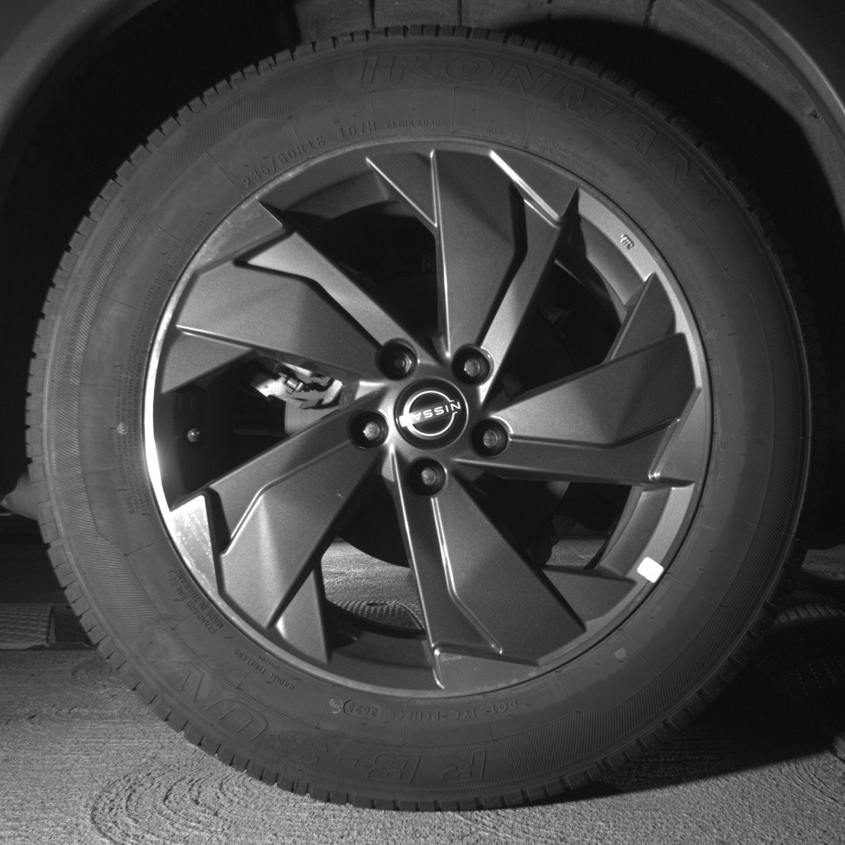 Used 2025 Nissan Rogue SV FWD image 15
