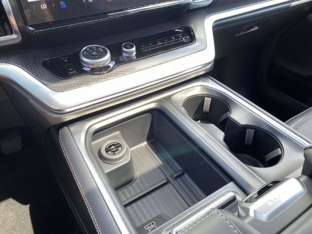 New 2026 Ford Expedition Platinum w/ Stealth Appearance Package AWD/4WD image 17