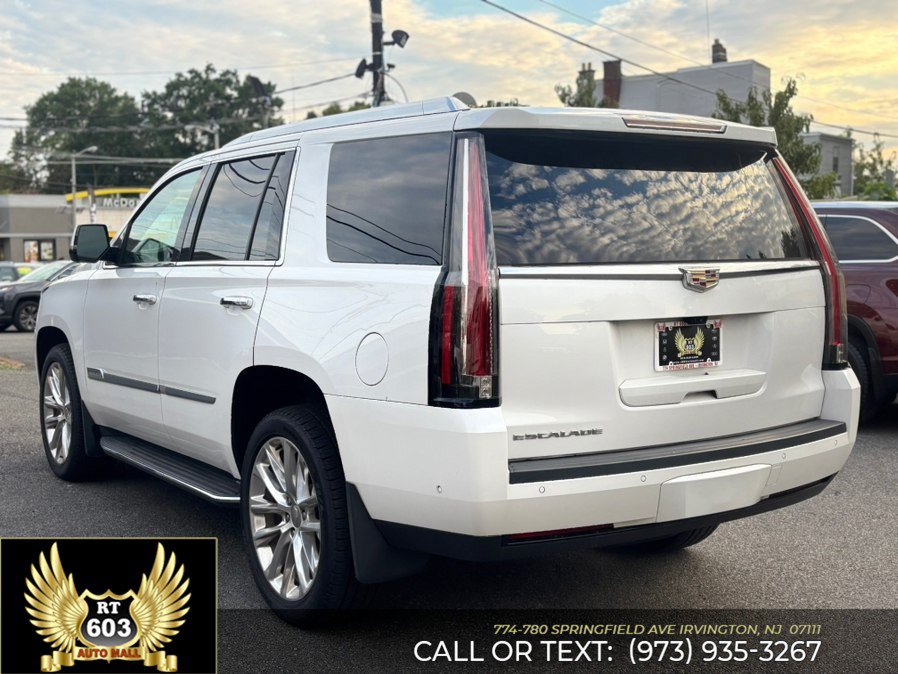 Used 2017 Chevrolet Tahoe LT w/ Luxury Package AWD/4WD image 4