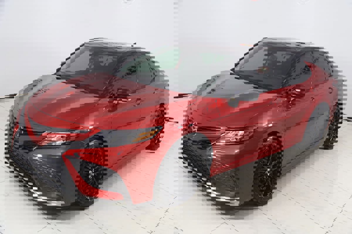 Used 2021 Toyota Camry XSE FWD image 22