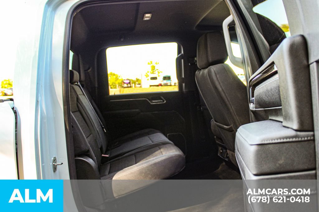 Used 2025 Chevrolet Silverado 2500 LT w/ Convenience Package AWD/4WD image 18