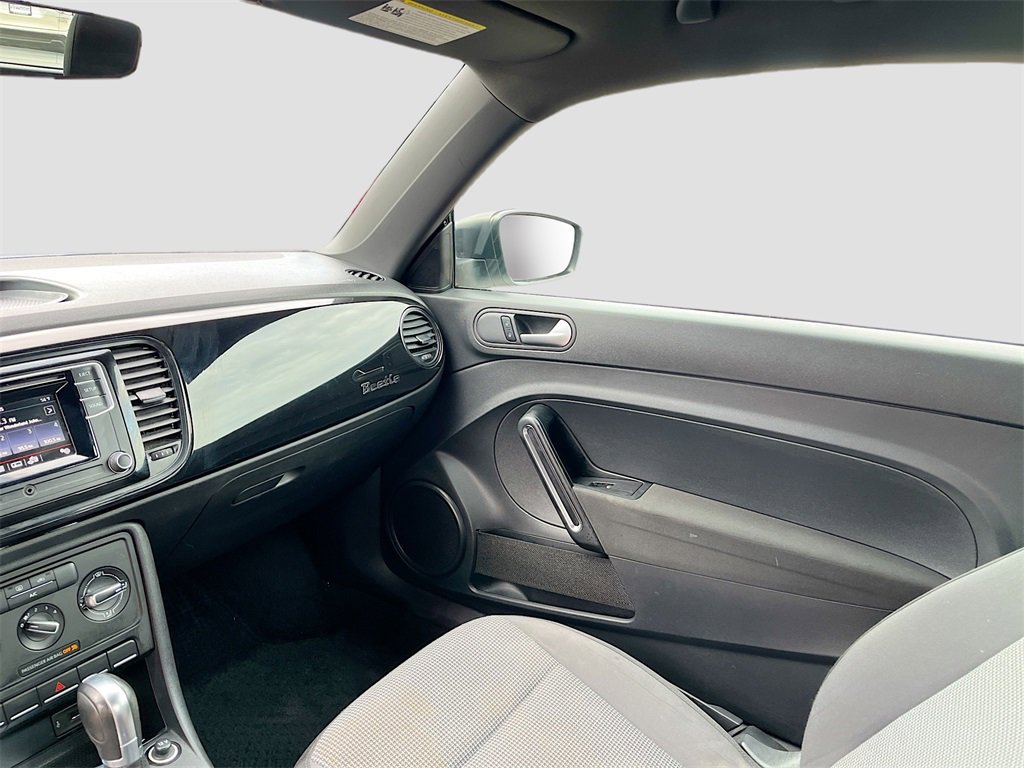 Used 2017 Volkswagen Beetle 1.8T S image 21