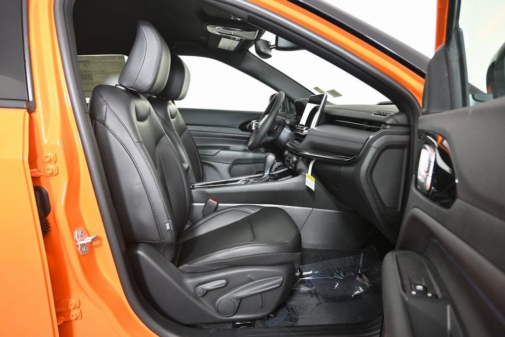 New 2026 Jeep Compass Limited AWD/4WD image 13