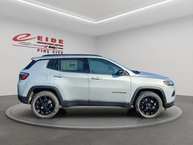 New 2026 Jeep Compass Altitude image 6