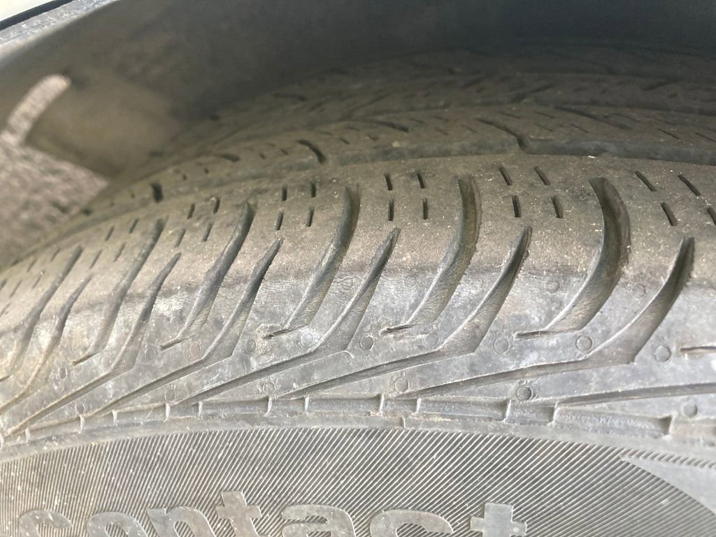 Used 2017 Ford Focus SE w/ Cold Weather Package image 32