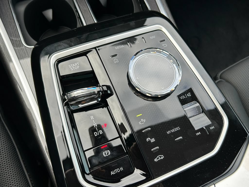 New 2026 BMW i7 M70 w/ Executive Package AWD/4WD image 29