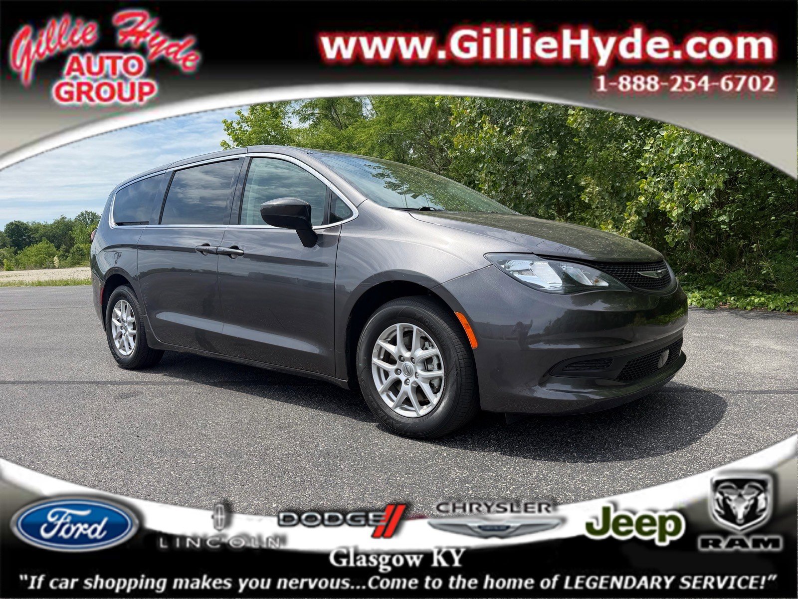 Used 2023 Chrysler Voyager LX FWD image 1