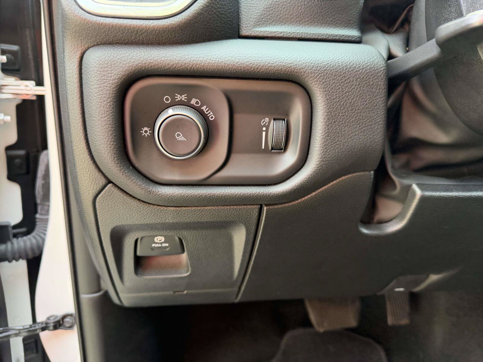Used 2024 RAM 1500 Laramie AWD/4WD image 20