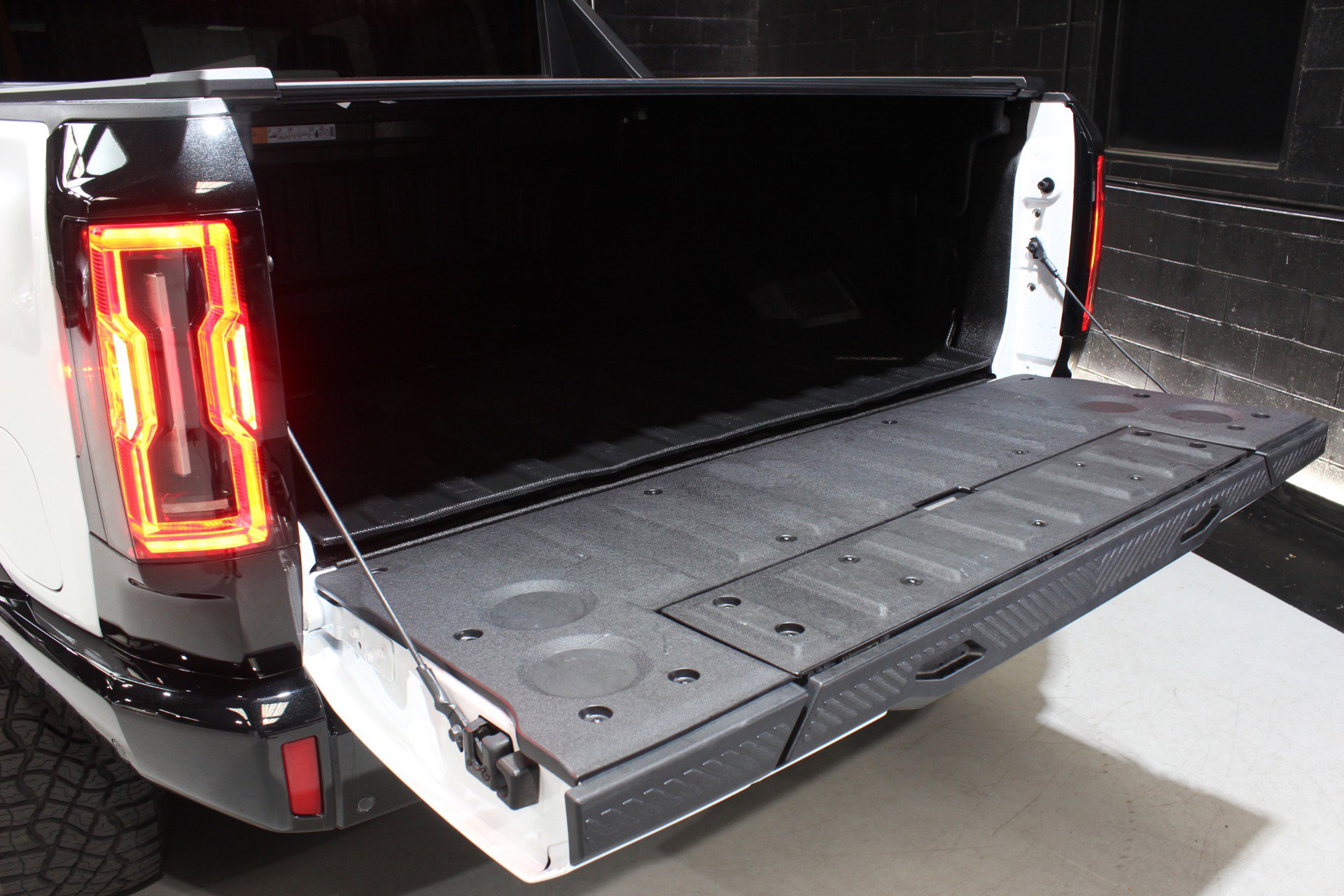 Used 2023 GMC Hummer EV Edition 1 image 12