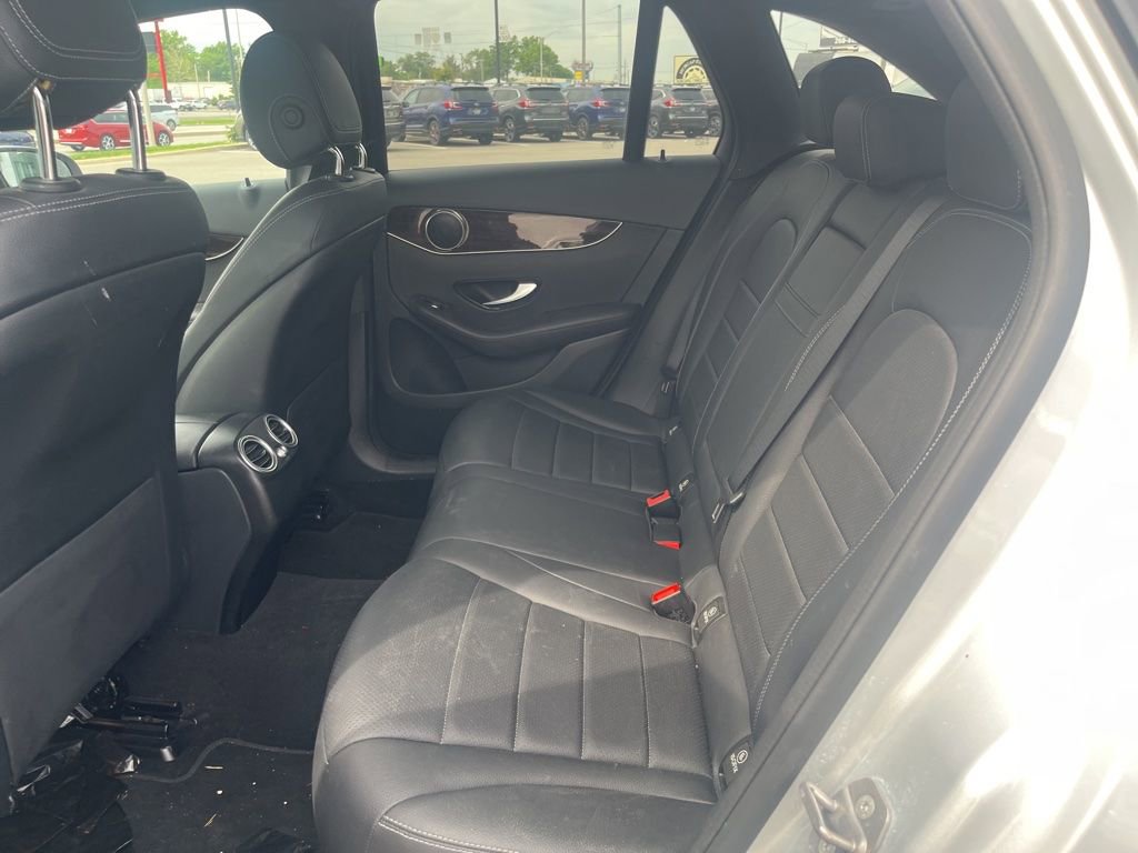 Used 2019 Mercedes-Benz GLC 300 4MATIC image 7
