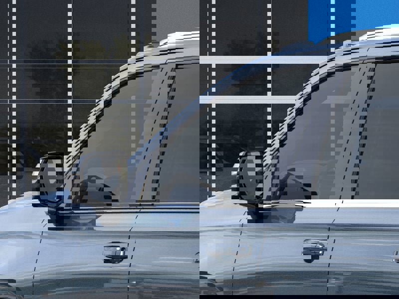 New 2026 Chevrolet Suburban Premier image 59