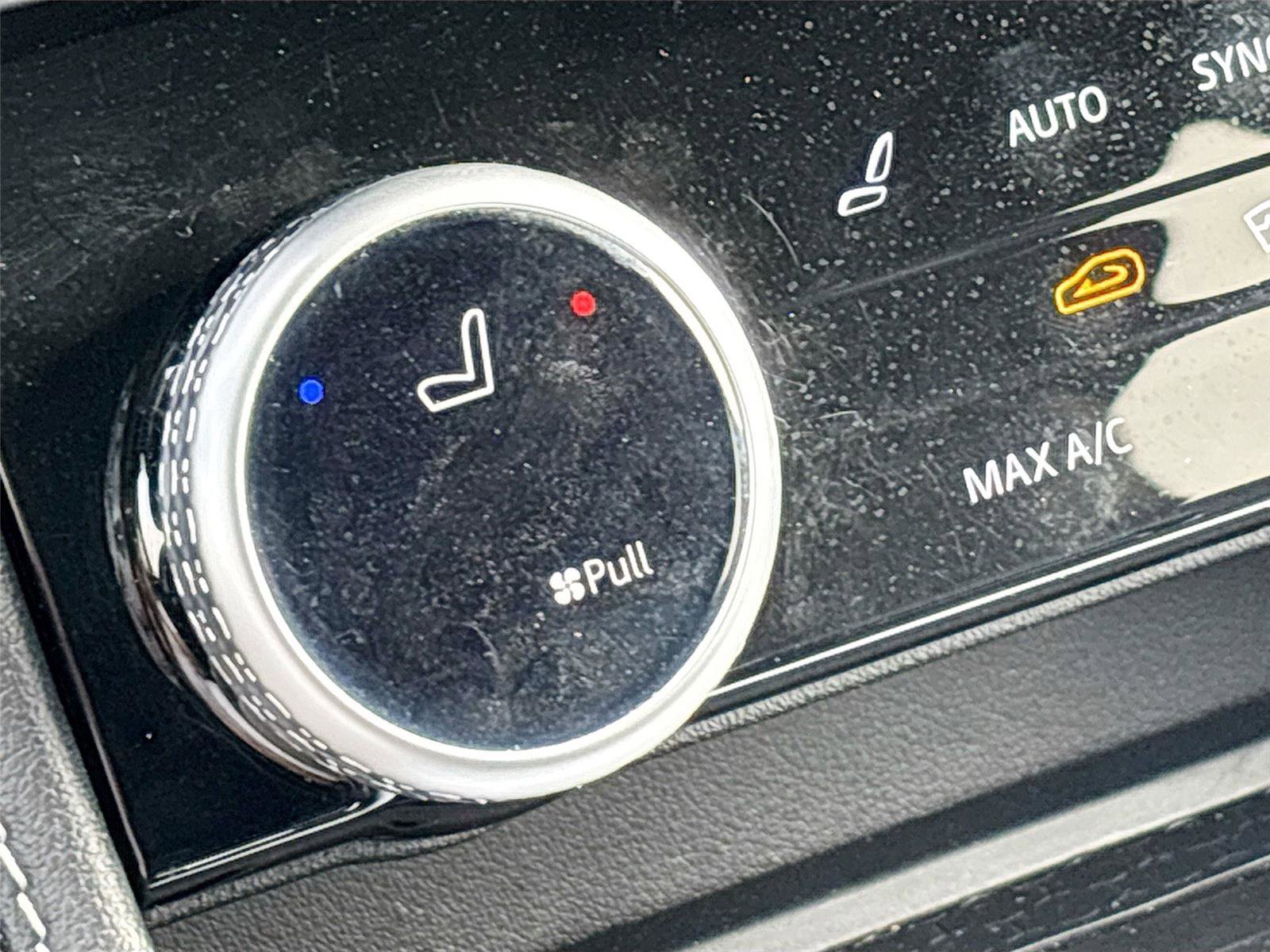 Used 2024 Jaguar F-PACE R-Dynamic S image 18