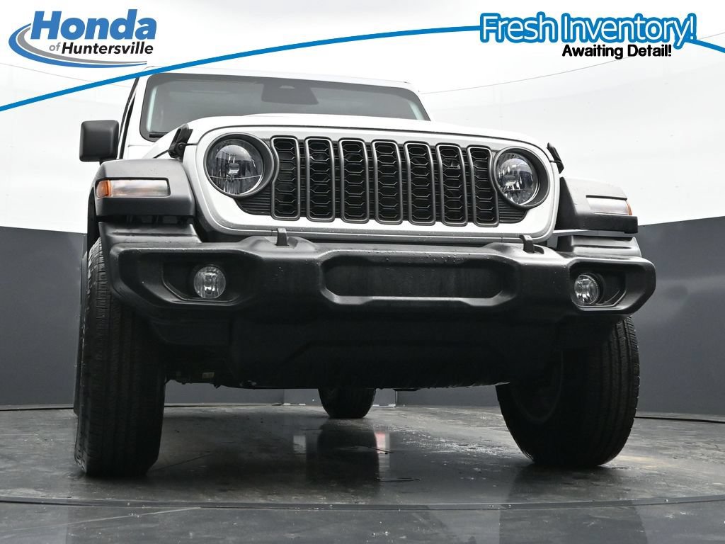 Used 2025 Jeep Wrangler Unlimited Sport AWD/4WD image 26
