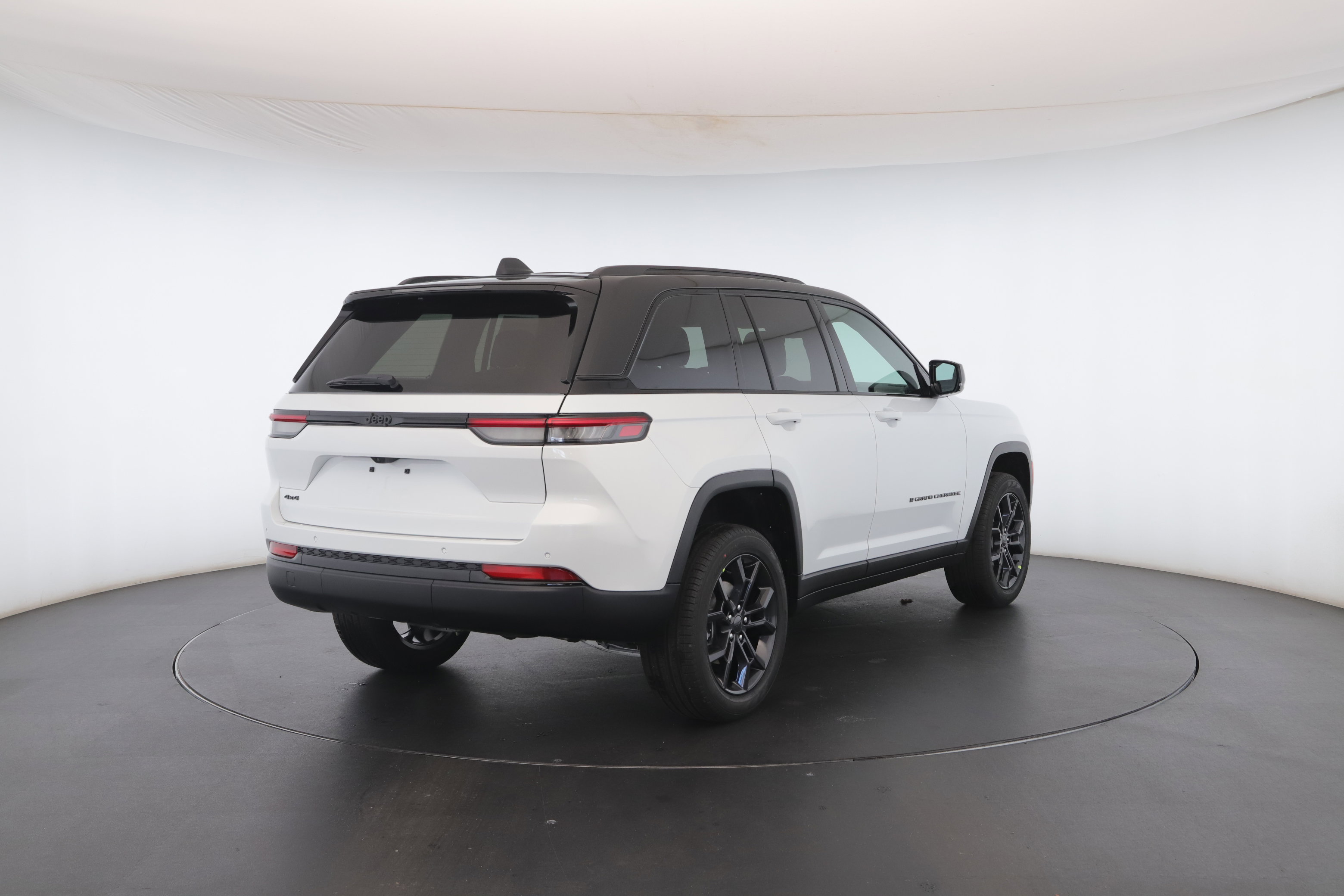 New 2025 Jeep Grand Cherokee Limited image 25