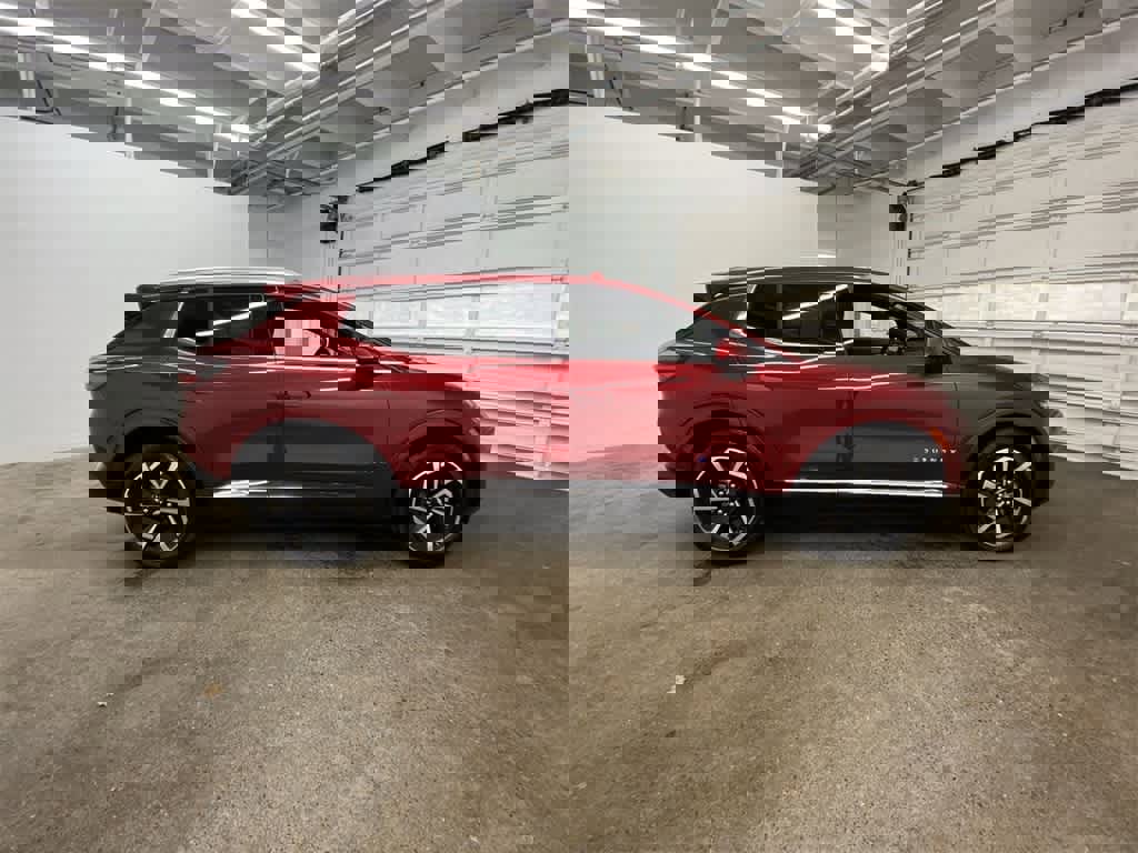 Used 2025 Chevrolet Equinox EV LT w/ Convenience Package image 7