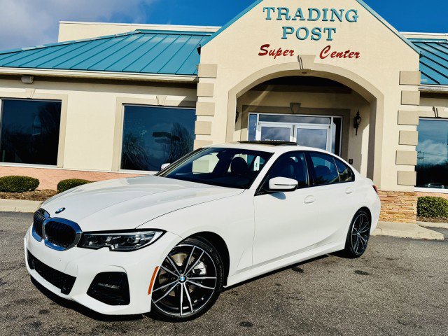 Used 2019 BMW 330i Sedan w/ M Sport Package image 22