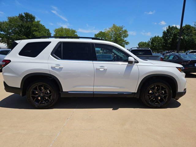 New 2025 Honda Pilot Touring image 4