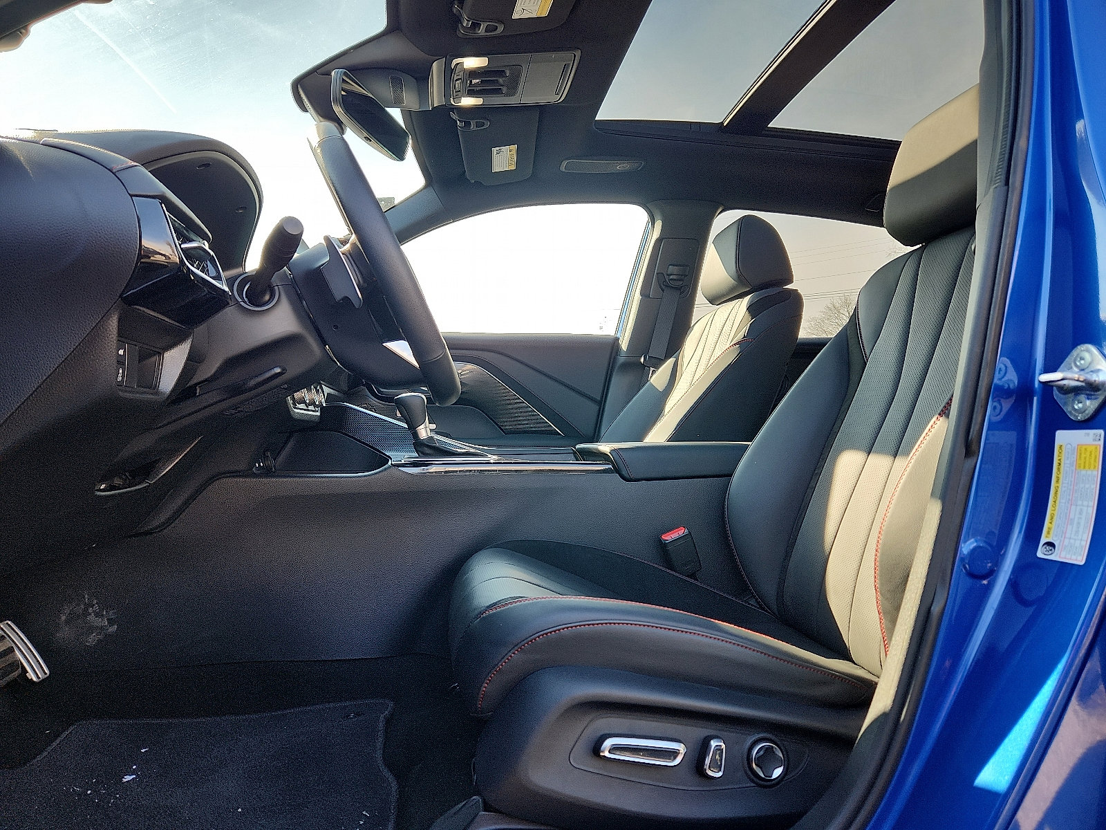 Used 2025 Acura ADX A-Spec image 13