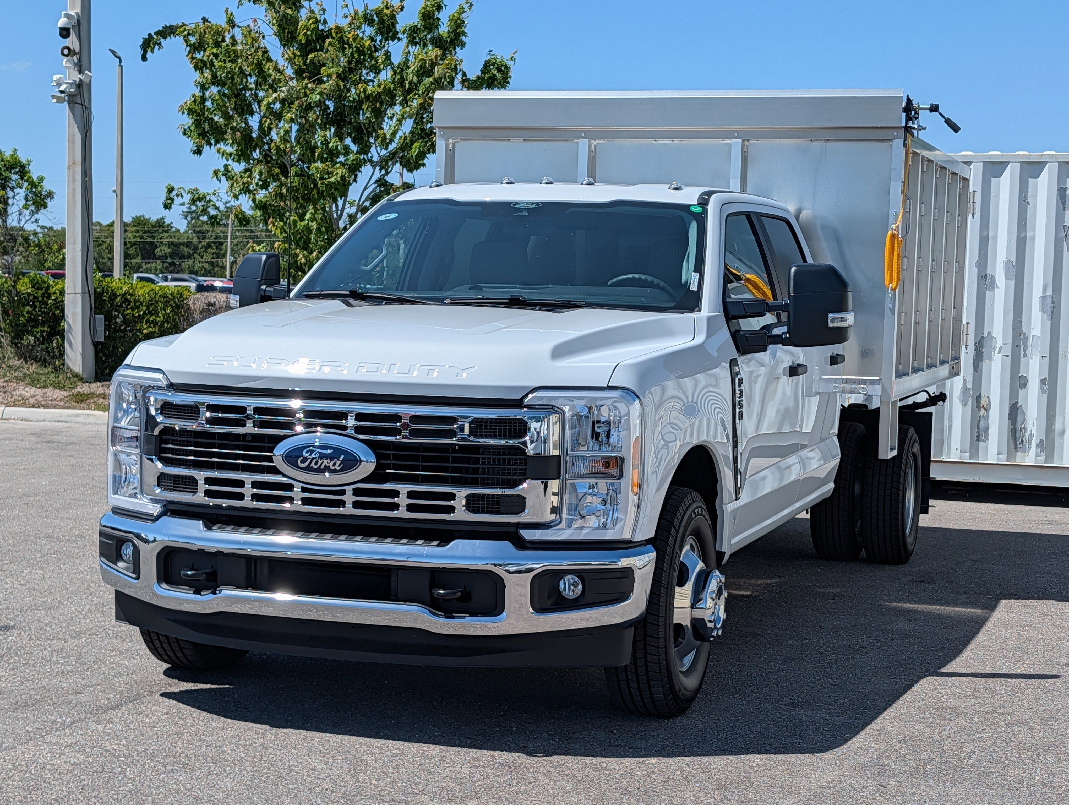 New 2026 Ford F350 XL w/ XL Chrome Package RWD image 8