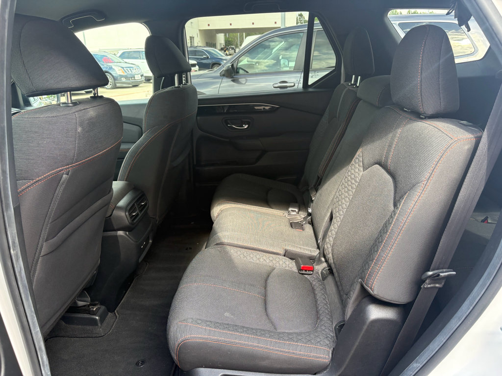 Certified 2025 Honda Pilot Sport image 24