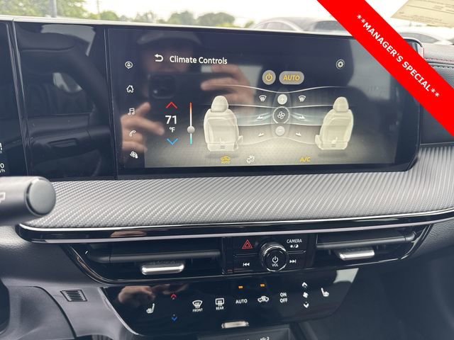 New 2025 Nissan Kicks SR w/ SR Premium Package image 19