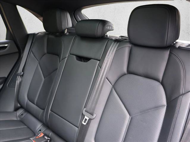 Used 2025 Porsche Macan S AWD/4WD image 24