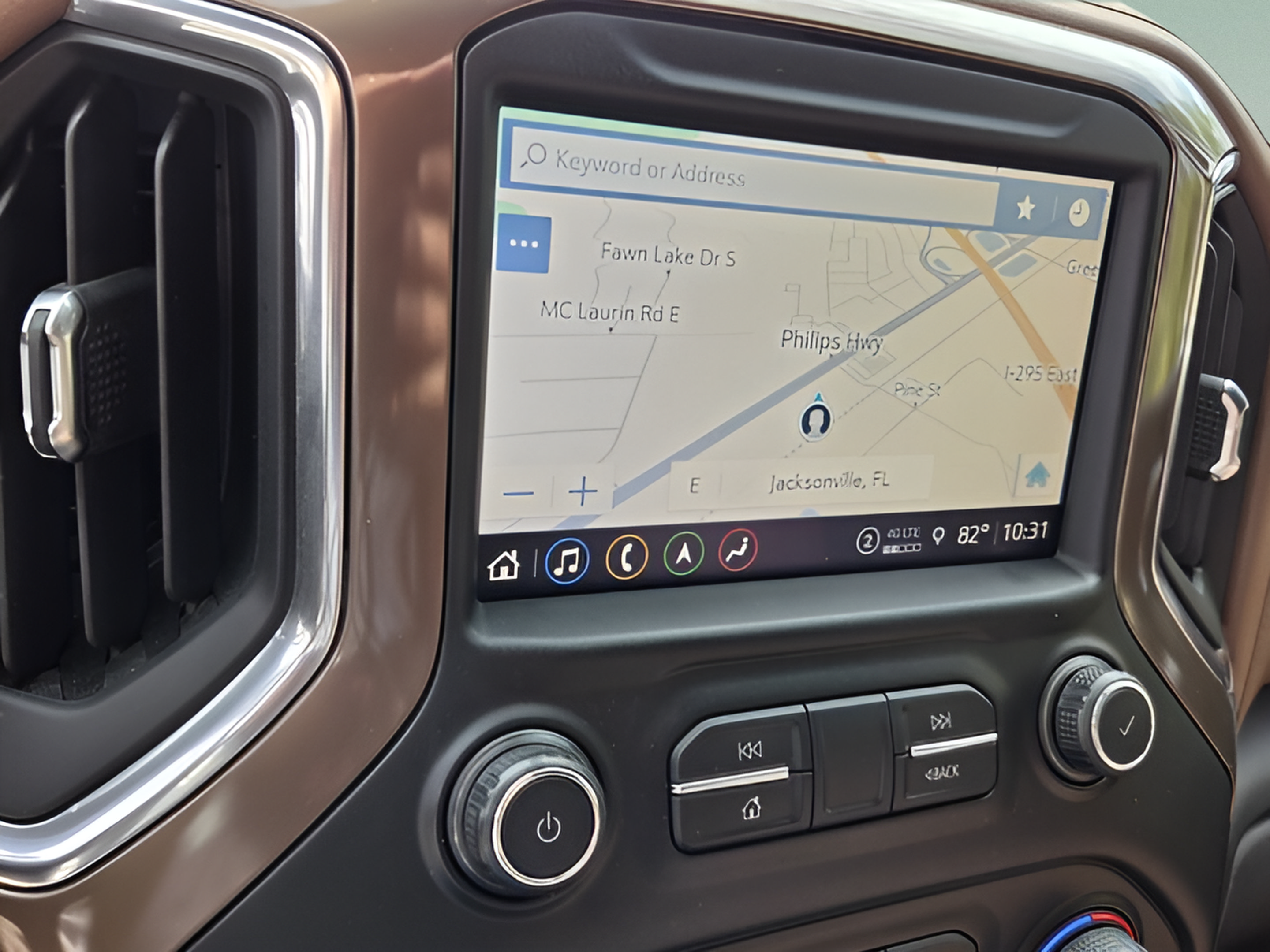 Certified 2021 Chevrolet Silverado 1500 High Country w/ Technology Package AWD/4WD image 18