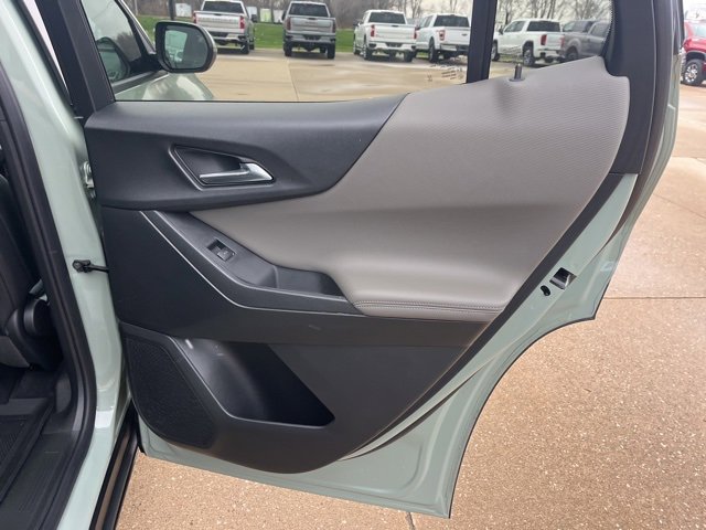 Used 2026 Chevrolet Equinox LT w/ Convenience Package II image 43