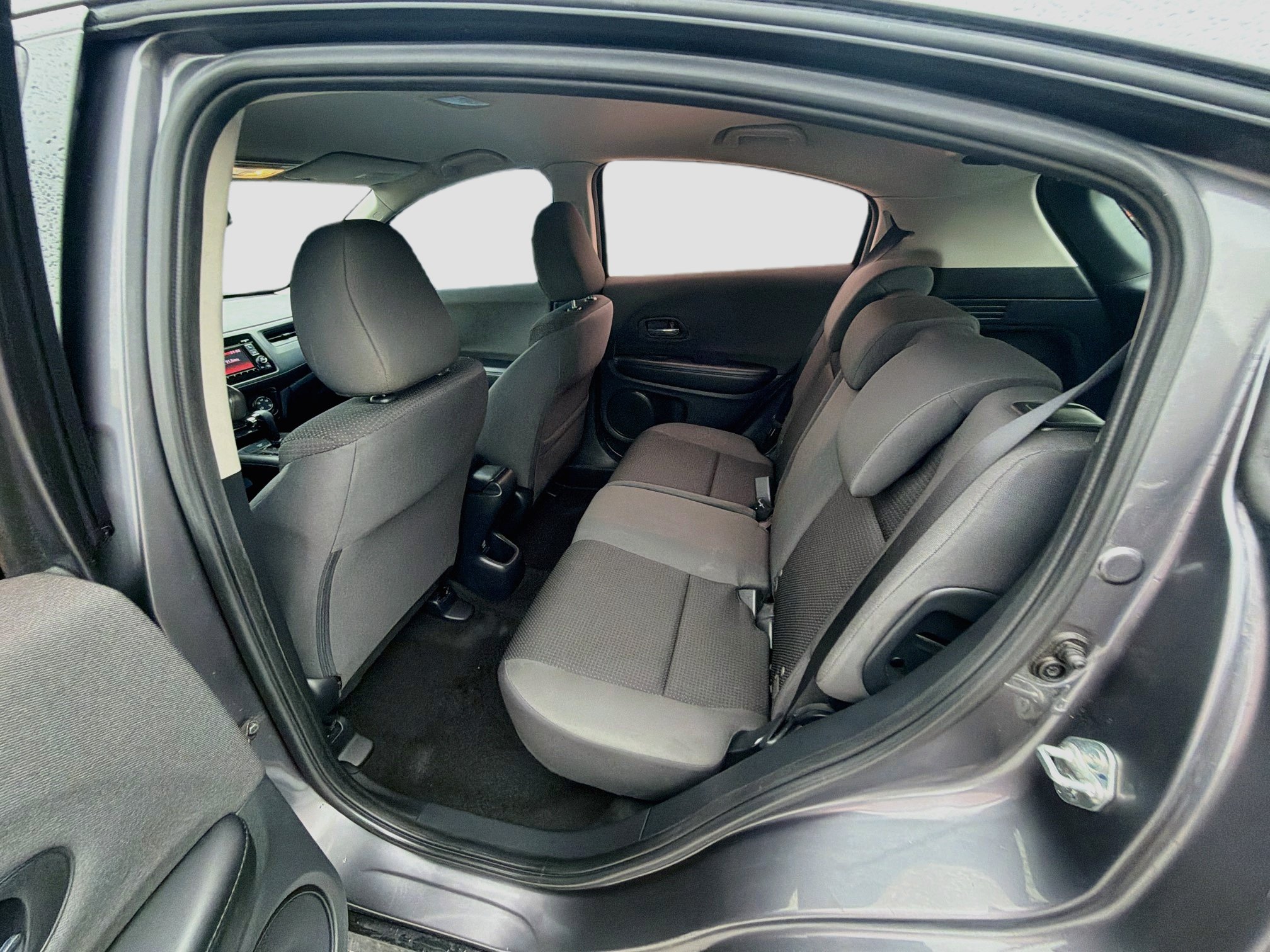 Used 2022 Honda HR-V LX image 22
