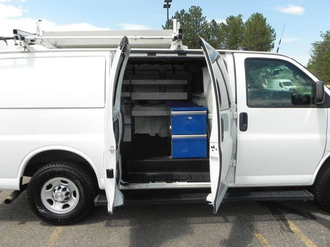 Used 2016 Chevrolet Express 3500 image 25