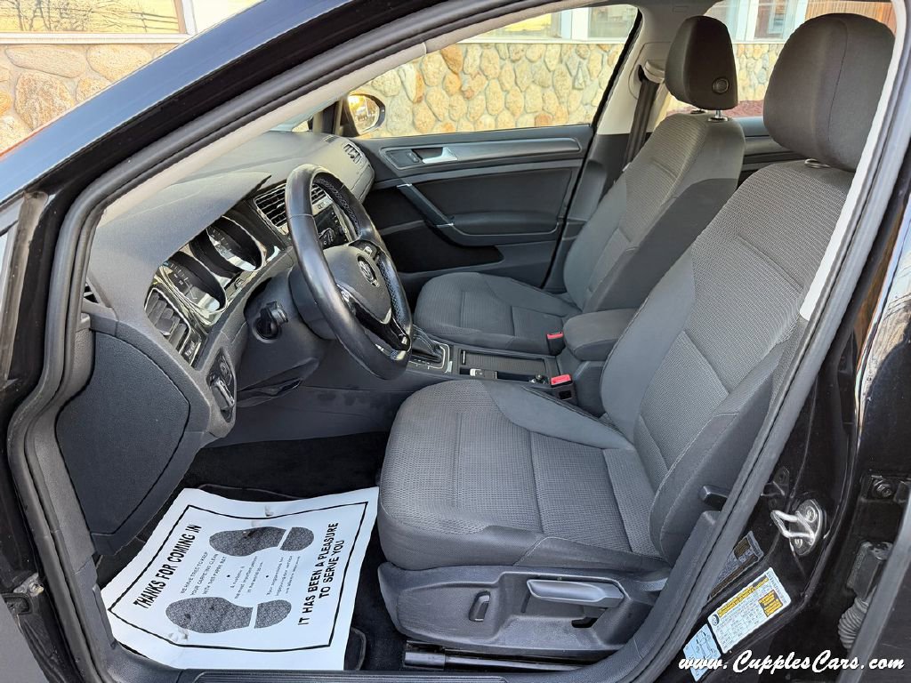 Used 2019 Volkswagen e-Golf SE w/ Driver Assistance Package FWD image 4