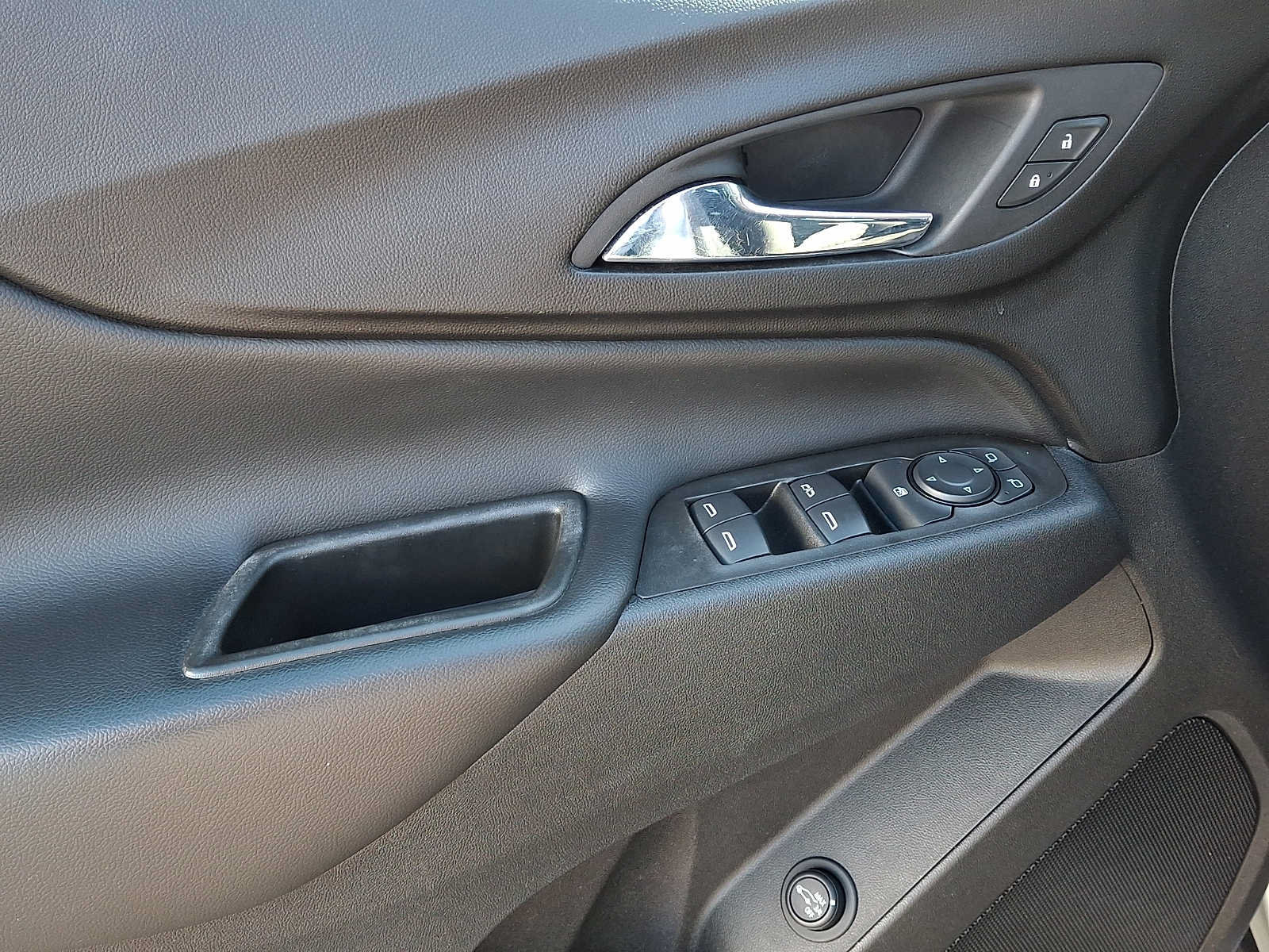 Certified 2021 Chevrolet Equinox LT AWD/4WD image 12
