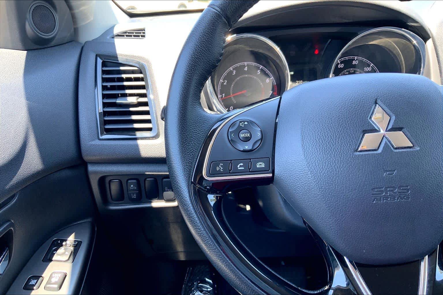Used 2024 Mitsubishi Outlander Sport SE AWD/4WD image 23