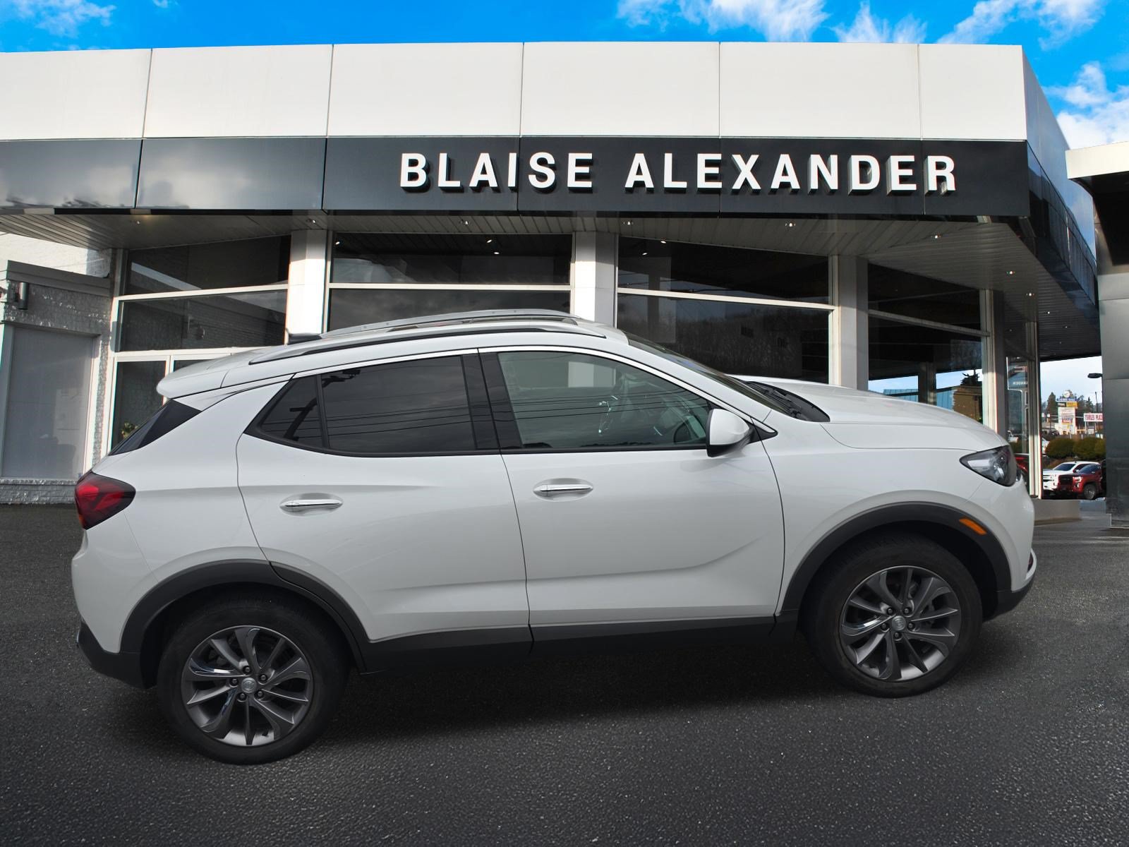 Used 2023 Buick Encore GX Essence w/ Experience Buick Package AWD/4WD video 2