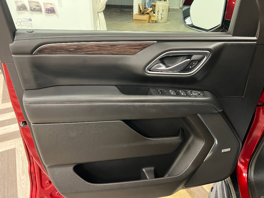 Used 2021 Chevrolet Tahoe LT w/ Luxury Package AWD/4WD image 8