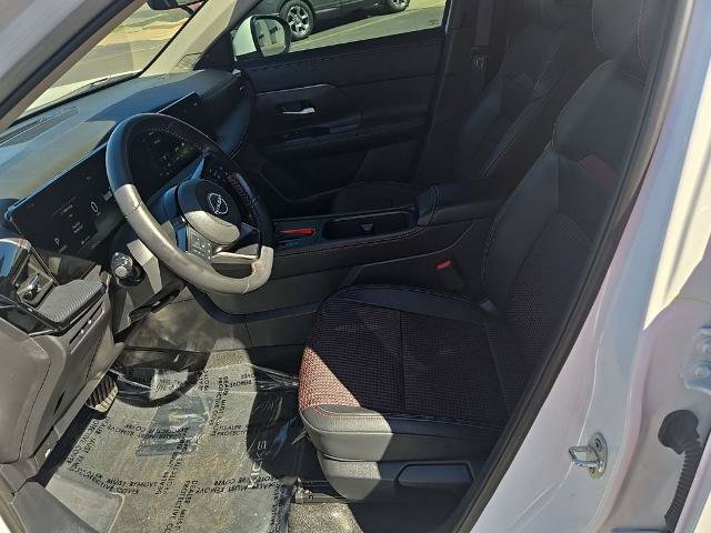 Certified 2025 Nissan Kicks SR w/ SR Premium Package AWD/4WD image 13