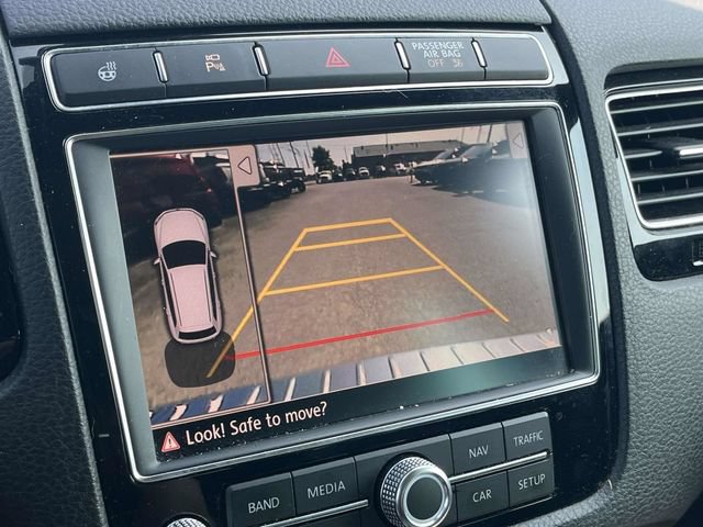 Used 2017 Volkswagen Touareg Wolfsburg Edition AWD/4WD image 32
