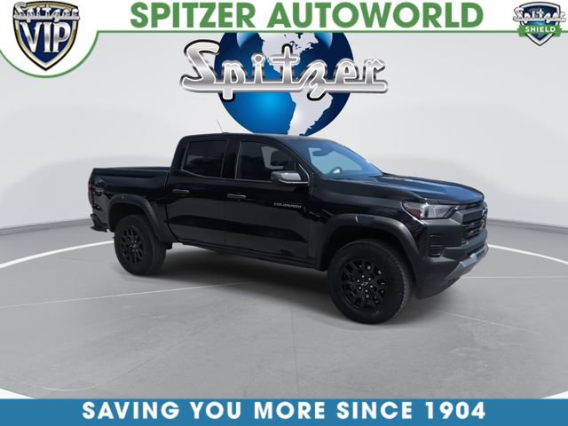 Used 2025 Chevrolet Colorado Trail Boss AWD/4WD image 2