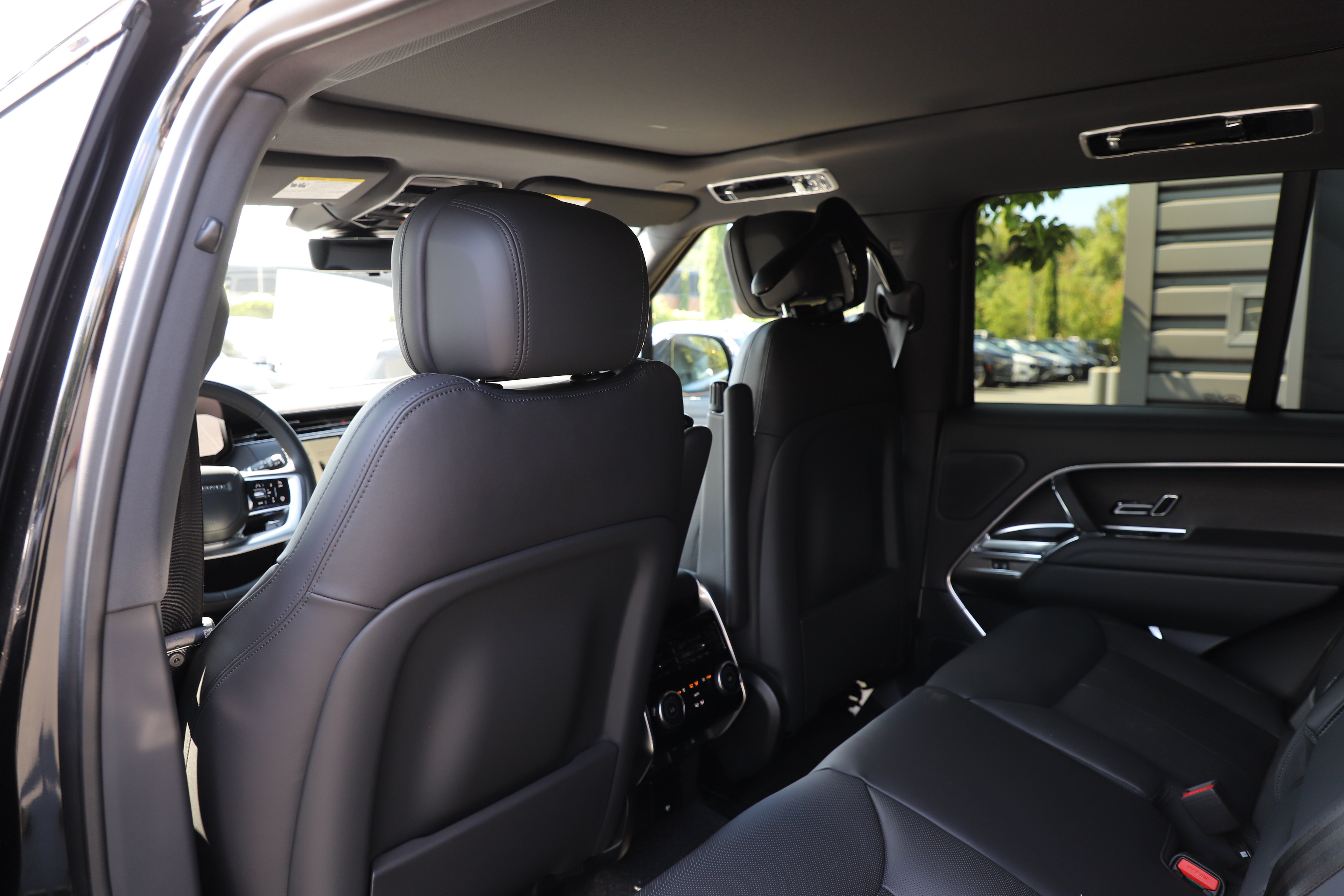 New 2026 Land Rover Range Rover SE AWD/4WD image 14