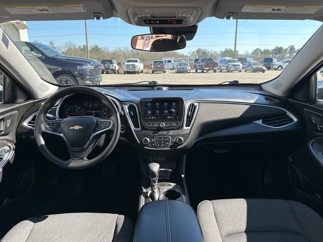 Used 2025 Chevrolet Malibu LT image 33