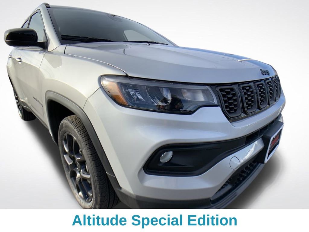 New 2026 Jeep Compass Latitude image 8
