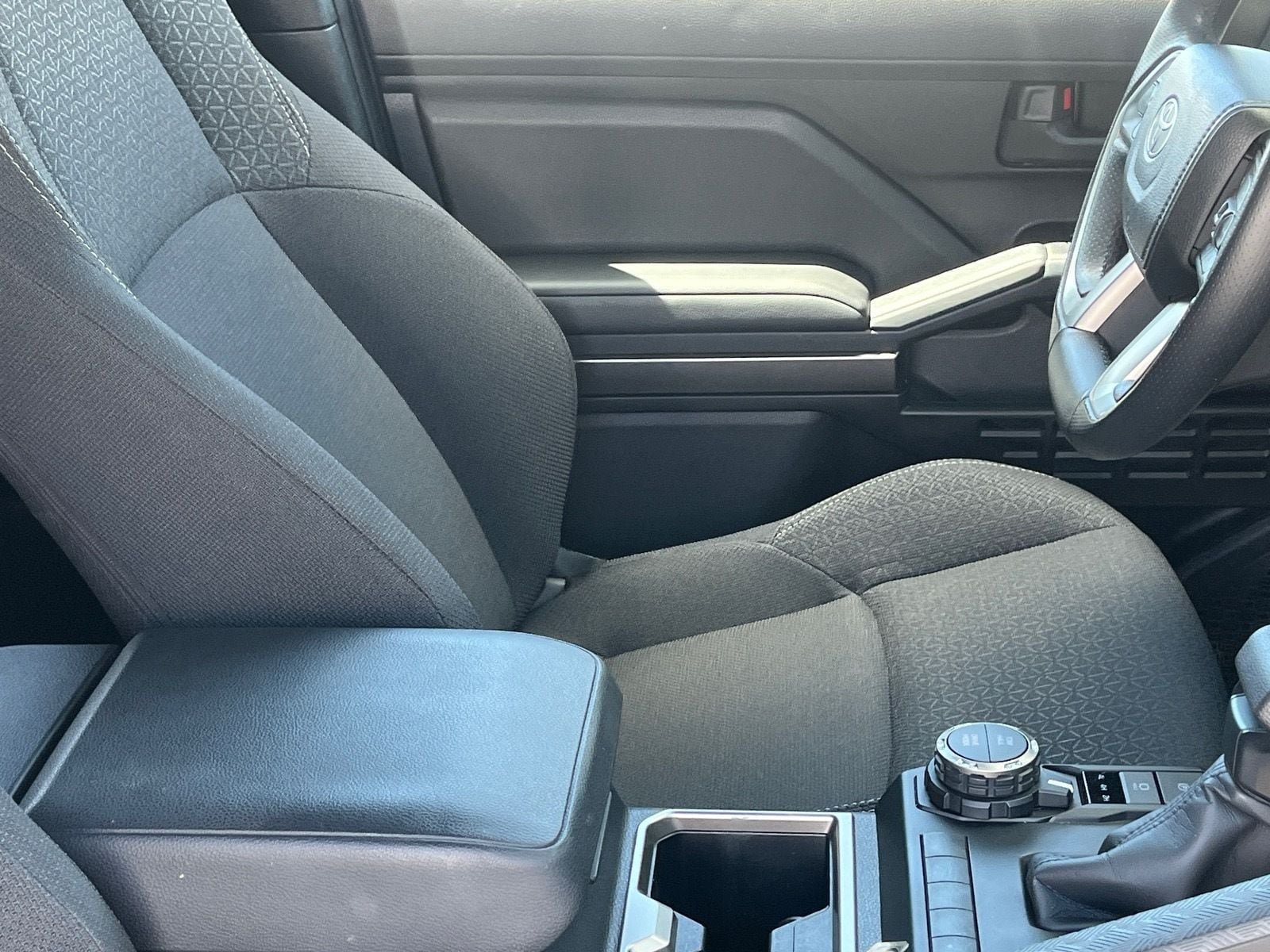 Used 2025 Toyota 4Runner SR5 AWD/4WD image 10