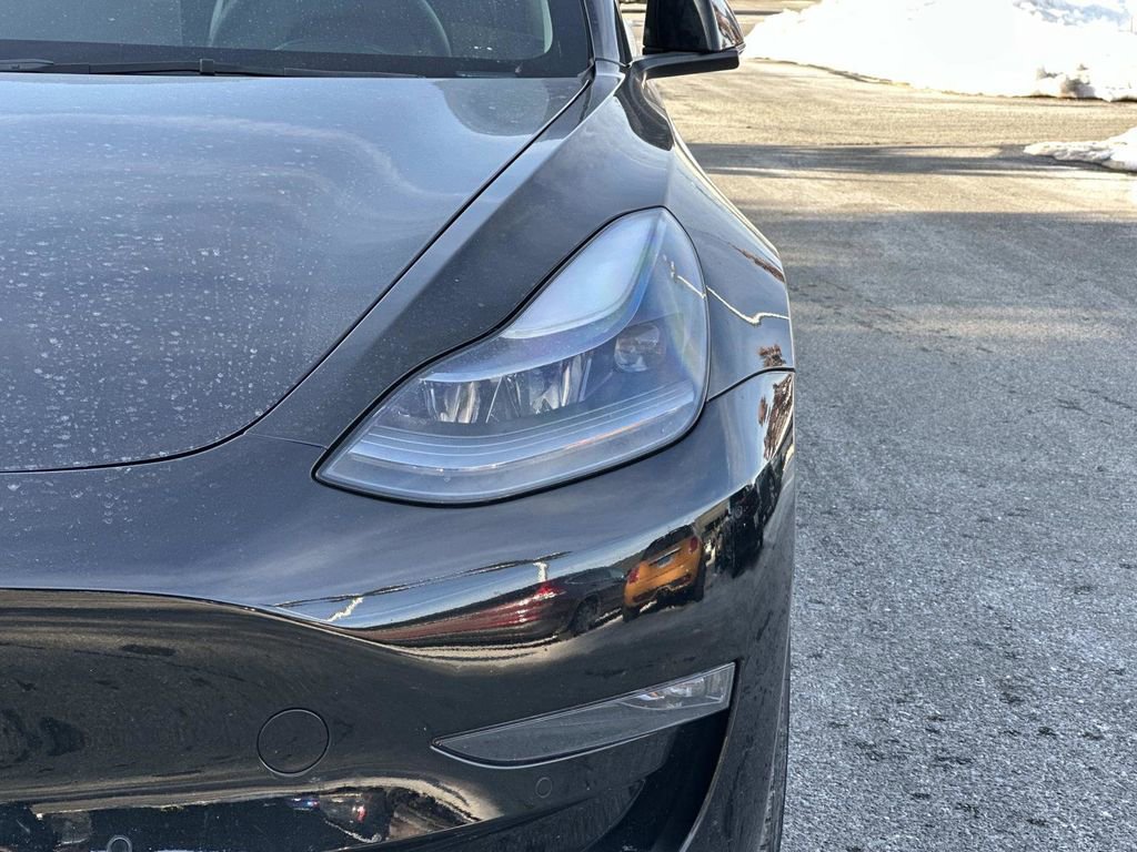 Used 2022 Tesla Model 3 Performance image 8