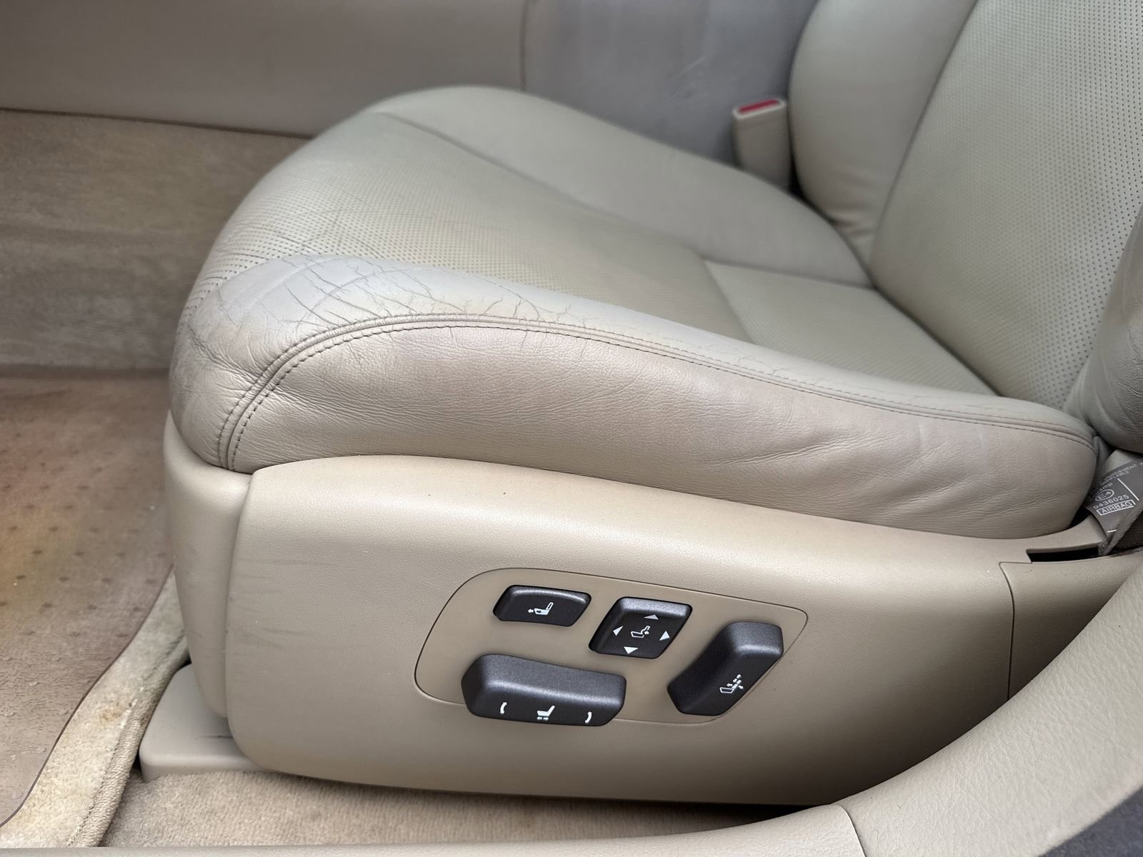 Used 2007 Lexus LS 460 RWD image 19
