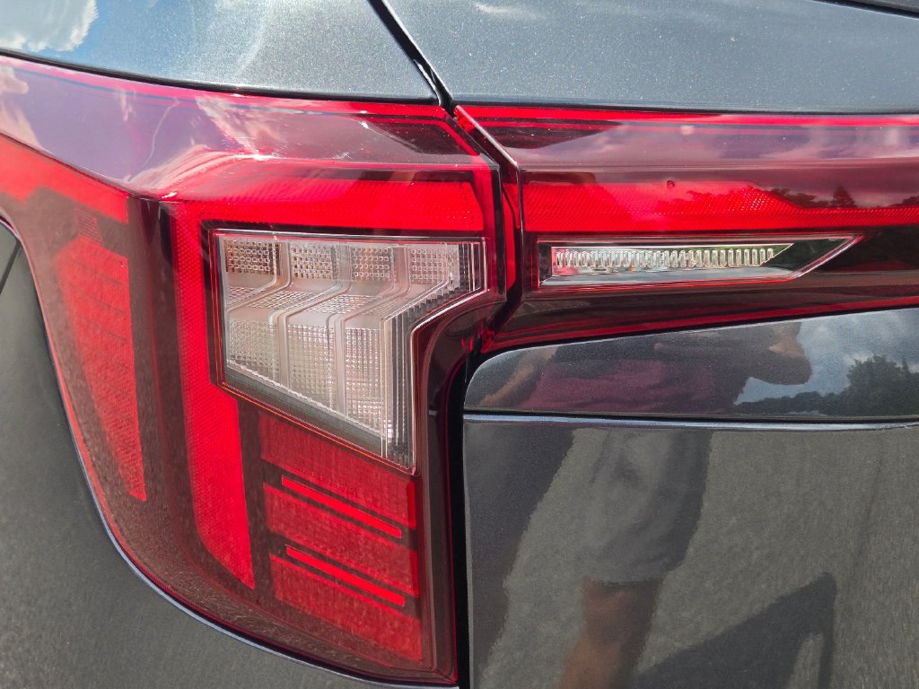 Certified 2025 Kia Seltos X-Line AWD/4WD image 11