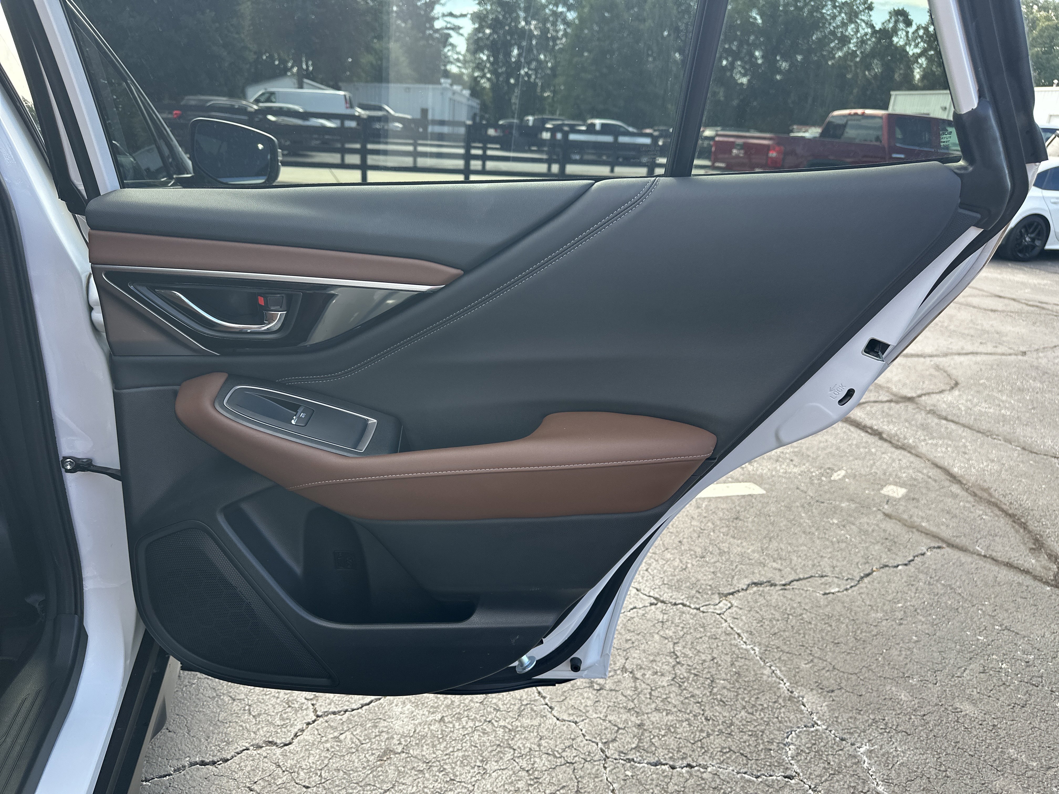 Used 2025 Subaru Outback Touring XT image 17