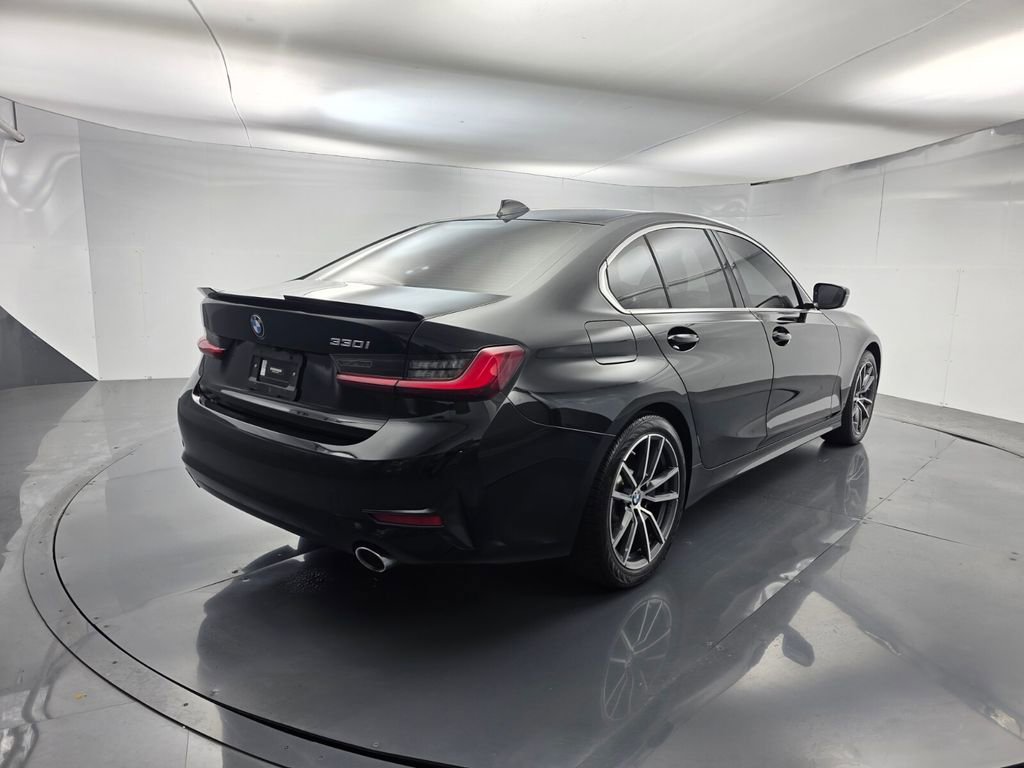 Used 2022 BMW 330i Sedan w/ Driving Assistance Package RWD image 4